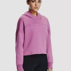 Under Armour cropped sweatshirt Size M new with tags C16